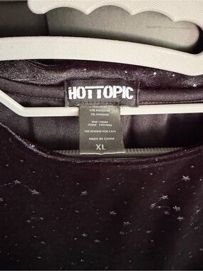 Hot Topic Black Star Velvet Top - XL